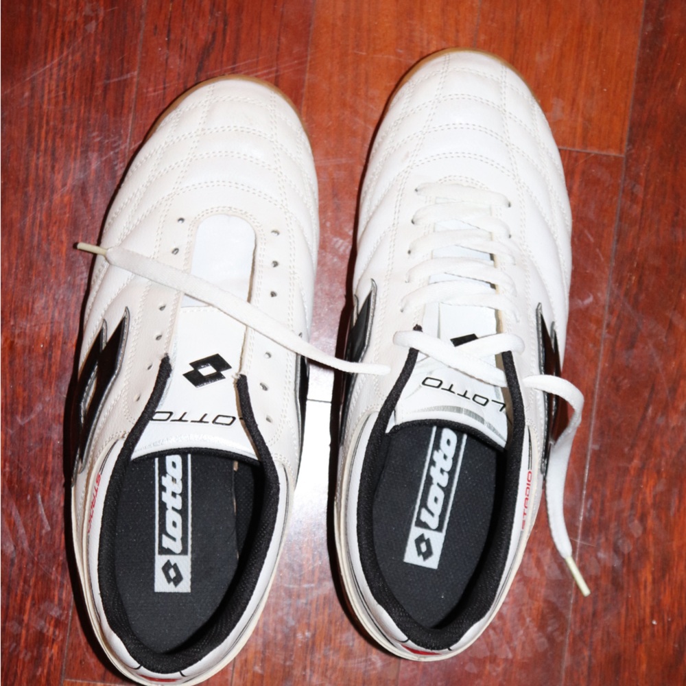 Lotto Shoes for Men US 7.5 Wide fit